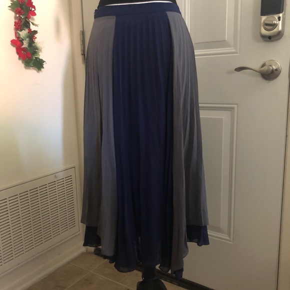 Colorblock Midi Skirt by Romeo and Julie Couture - Picture 4 of 4